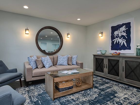 Portofino Leasing Office