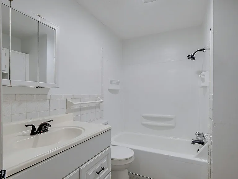 3741 Woodford Ave NW #2 — Photo 8