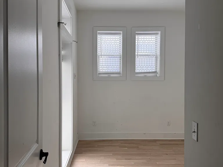 95 Troup St #5 — Photo 26