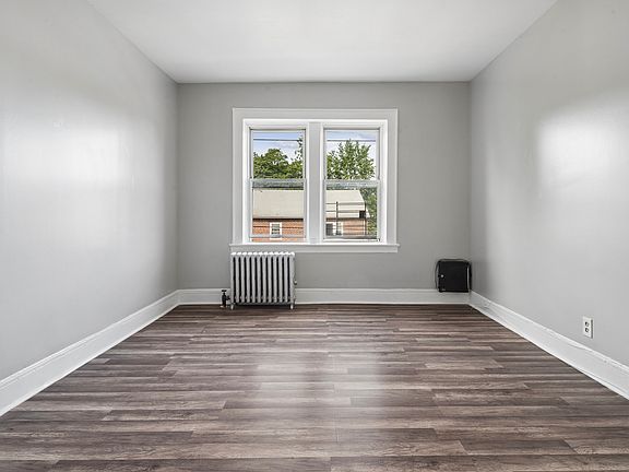 2nd image of 159 Jacoby St APT 18