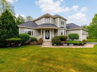 8 Cardinal Cir, Shrewsbury, MA 01545