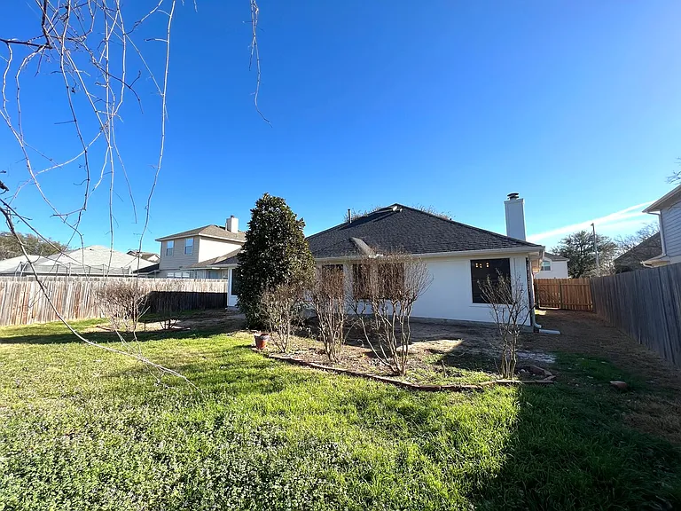 6708 Bancroft Woods Dr — Photo 26
