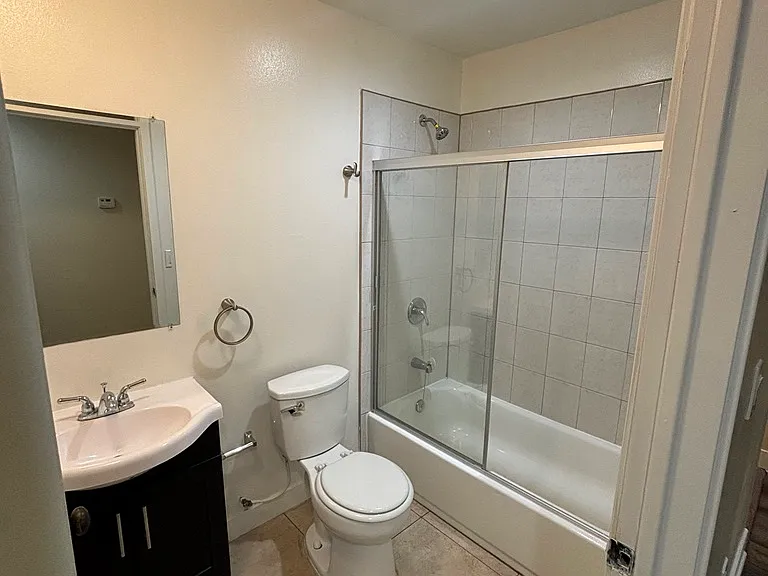526 W Colden Ave — Photo 9