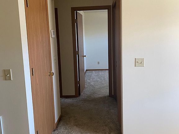 2nd image of 1402 Bishop Dr