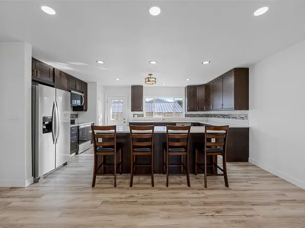 3009 Carriage Dr SW, Cedar Rapids, IA 52404