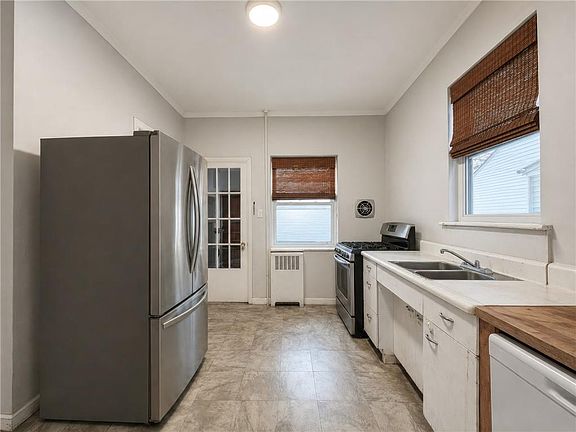 5th image of 343 82nd St