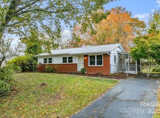 50 Tipperary Dr, Asheville, NC 28806