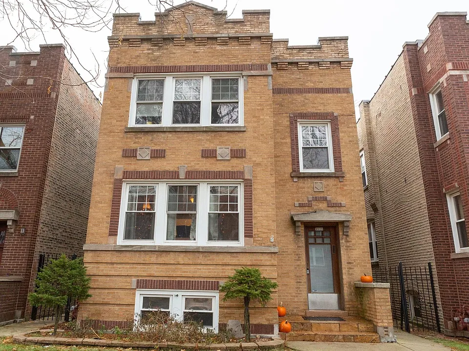 3626 N Troy St #1