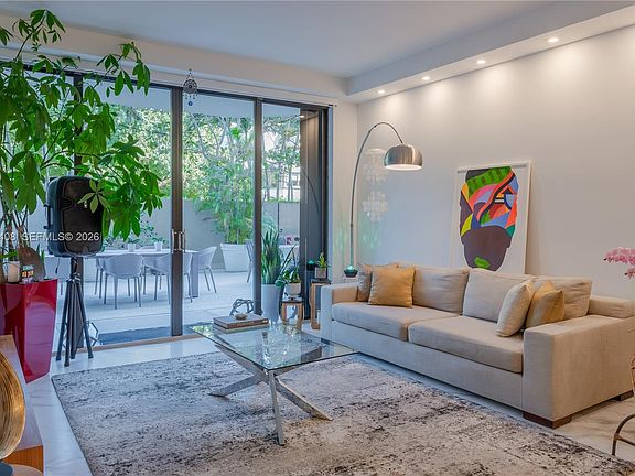2nd image of 151 Crandon Blvd APT 122