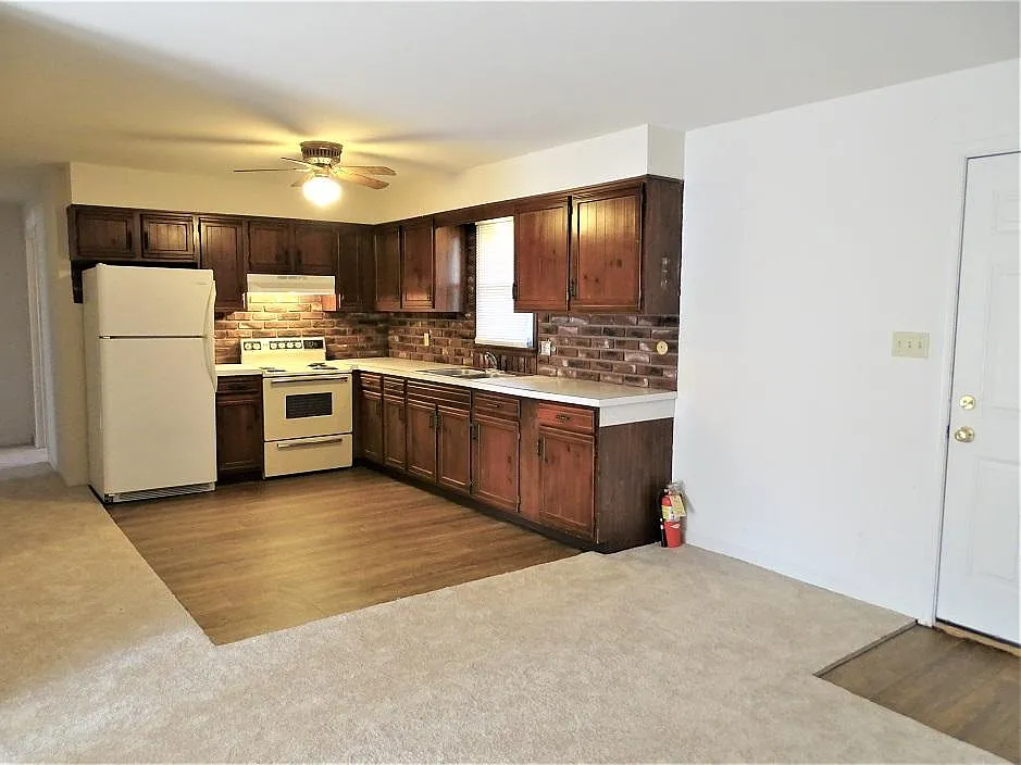 2 bed, $1,195 — Photo 3