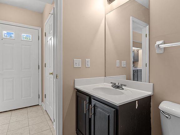 5th image of 111 Eastdale Ln