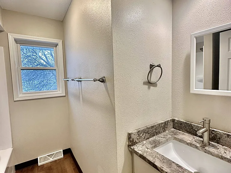 4926 Madison Ave — Photo 15