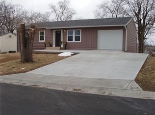 8533 Barnett Ave, Kansas City, KS 66112