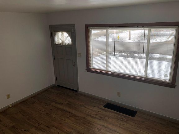 5th image of 930 Minota Ave