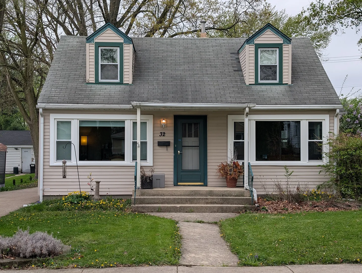 32 S Park St photo 1