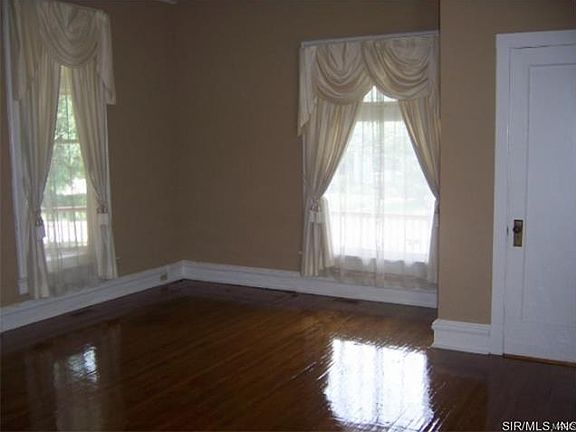 4th image of 529 Hillsboro Ave