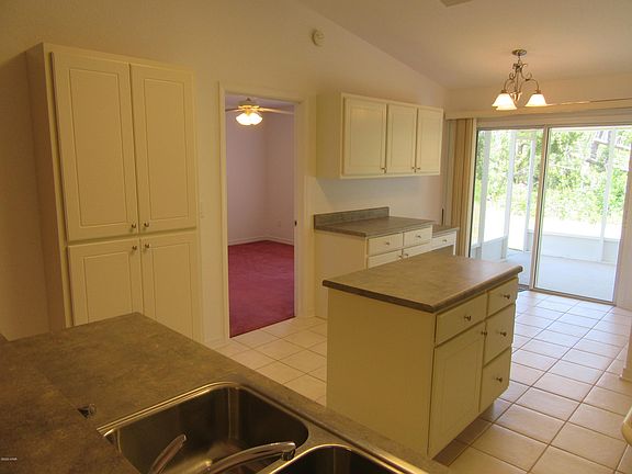 3rd image of 3077 Meadow St