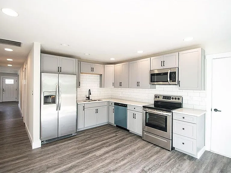 4543 Calhoun St — Photo 4
