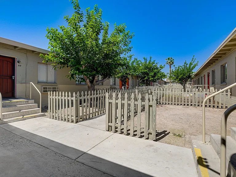 Campus Crossing, Apartments For Rent in Las Vegas