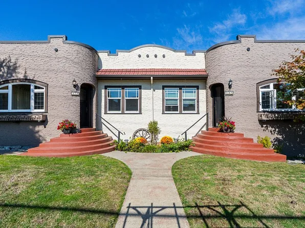 351 Cumberland St #349, New Westminster, BC V3L 3G4