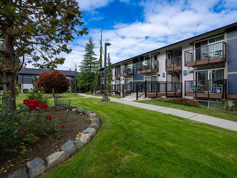 Northern Lights Apartments — Photo 34