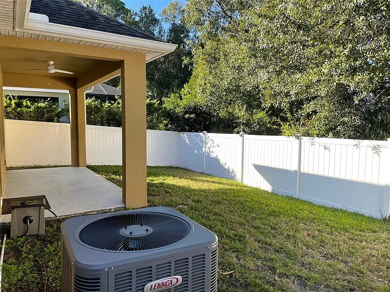 11514 Quiet Forest Dr — Photo 20
