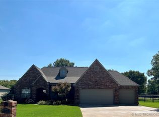 21540 E 106th St S, Broken Arrow, OK 74014