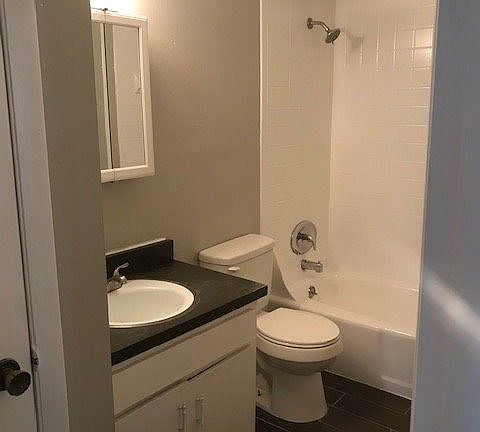 4th image of 2724 E Grant Ave