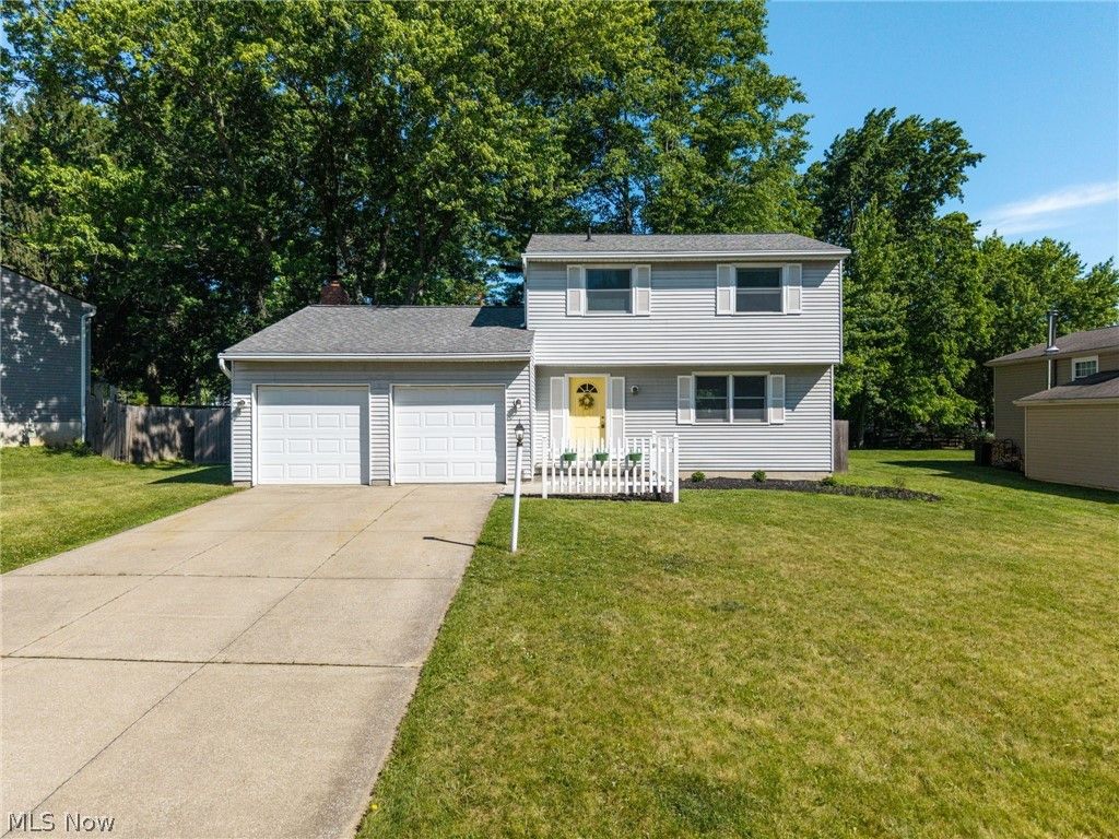1055 Gentry Dr, Medina, OH
