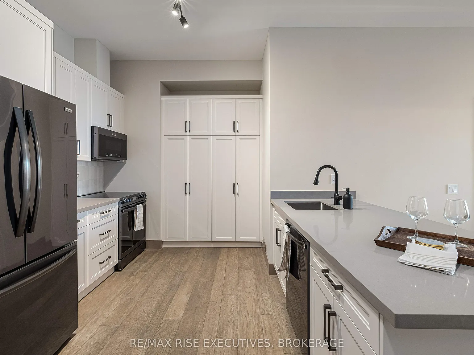 1 bed, $2,295 — Photo 3