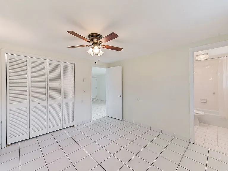 2600 Paula Dr N — Photo 8
