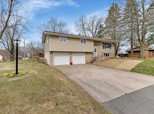 944 Hamlet Dr N, Avon, MN 56310