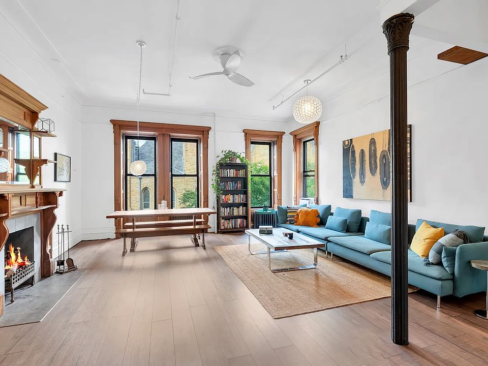 1st image of 102 W 123rd St
