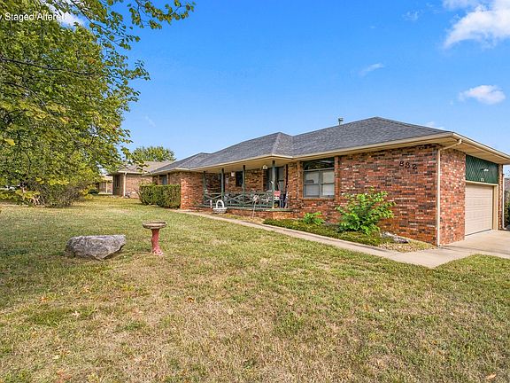 2nd image of 832 Barwick Place
