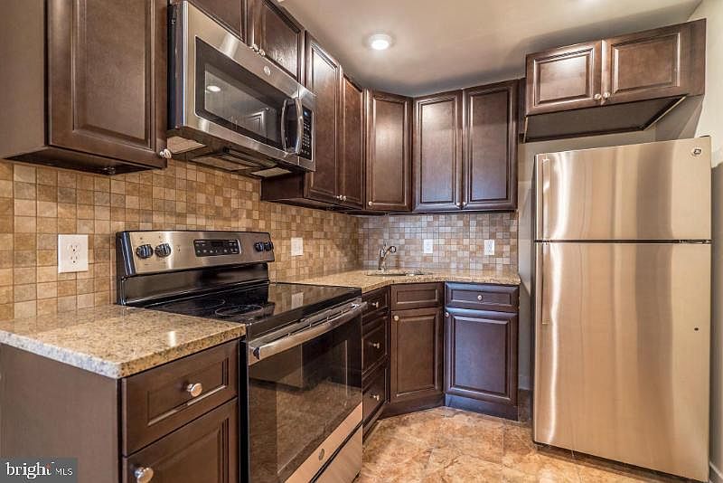 1st image of 2227 N Park Ave #D
