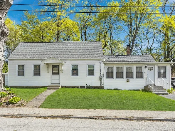 18 Fredonian St, Shirley, MA 01464
