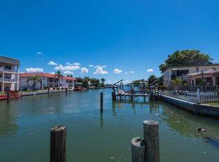 250 115th Ave, Treasure Island, FL 33706