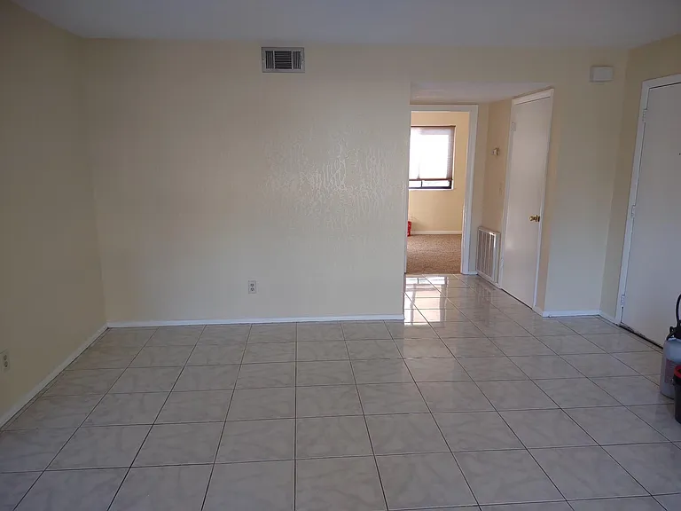 1321 Tree Ridge Ln NE — Photo 5
