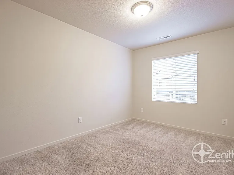 8515 NE 13th Pl — Photo 22
