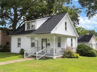 304 E 1st St, Trenton, IL
