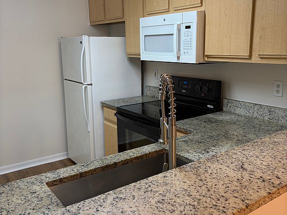 3rd image of 10855 Windsor Walk Dr #5209