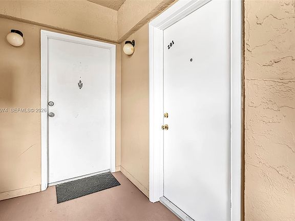 3rd image of 3945 SW 89th Ave #201