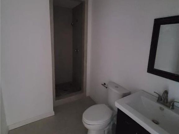 4th image of 616 Marchmont Ln #102