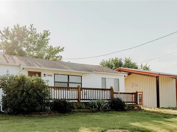 704 S Pearl Ave, Dixon, MO 65459