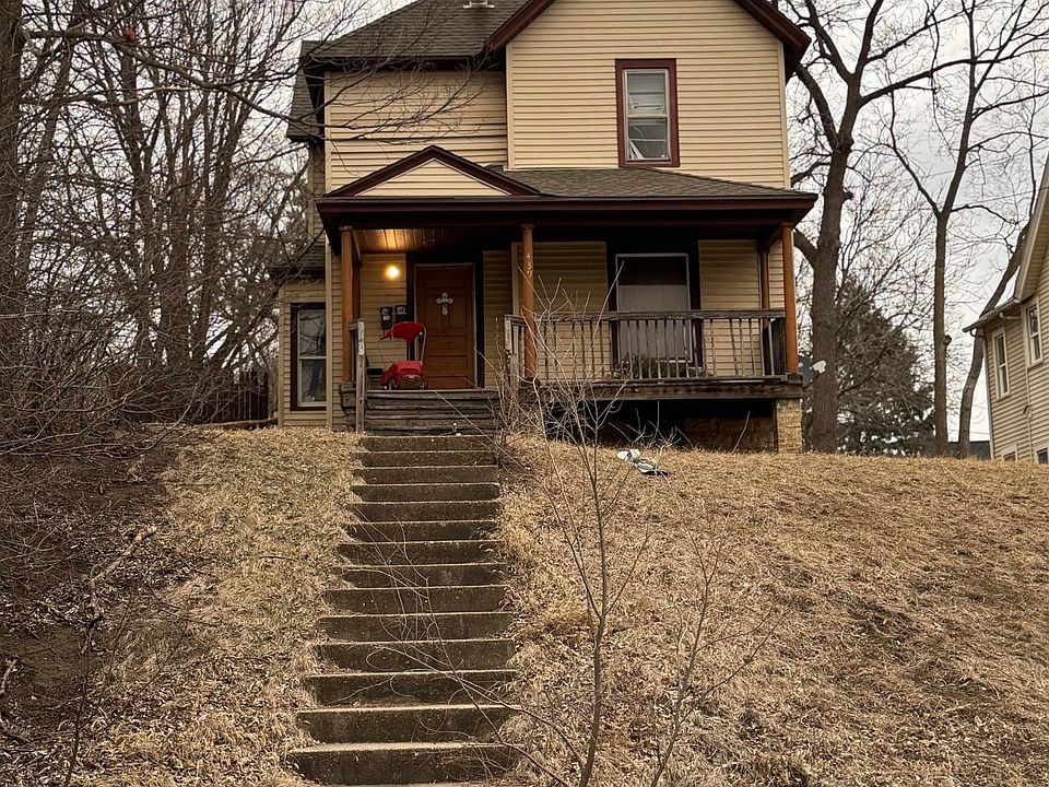 1st image of 439 S Parker Dr