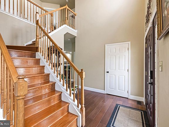 5th image of 17 Paddock Rd