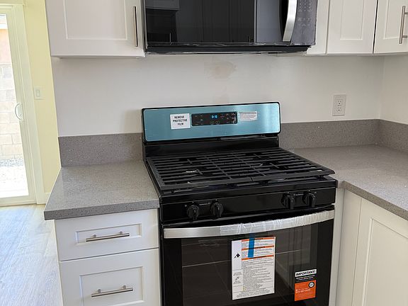 5th image of 4686 W 137th Pl APT C