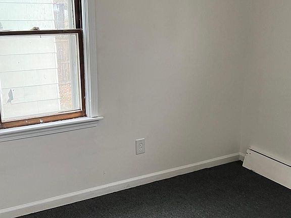 3rd image of 58 Eller Ave