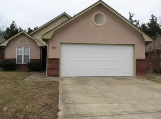 2546 Arlington Dr, Tupelo, MS 38801