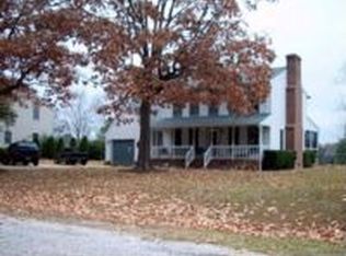 1579 Pine Tree Dr, Gloucester Point, VA 23062
